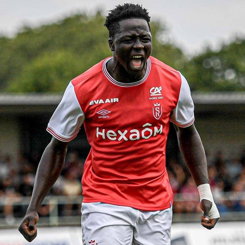 巴黎圣日耳曼巨星伤愈复出即破门，全场球迷沸腾，这些而且.